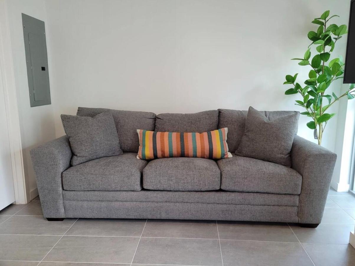 Comfortable Studio With King Bed And Queen Sofa-Bed Miami Esterno foto